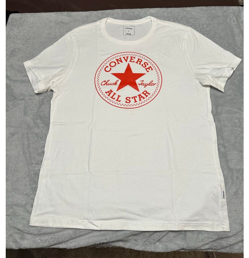 Converse White/Red Size: Classic Fit Large T-shirt
